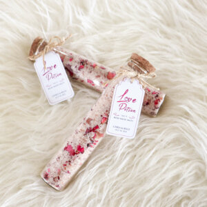 Captivating Wedding Souvenir Ideas for your Wedding - Relaxing and Beautiful Bath Salt in Glass Tubes