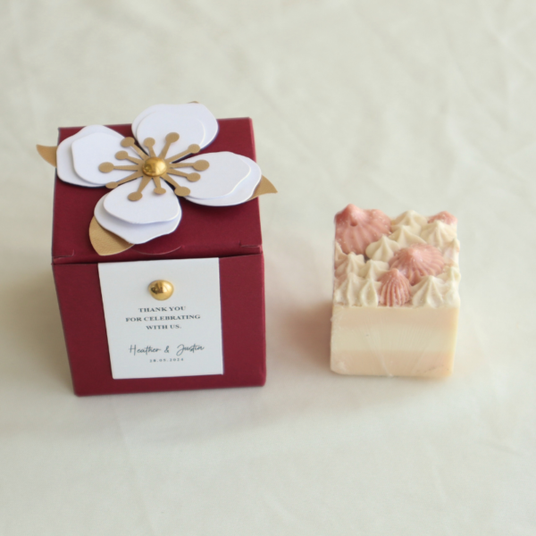 Gorgeous Wedding Souvenirs with A Little Thing